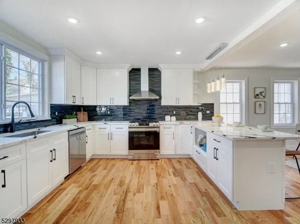 38 W 16Th St, Linden City, NJ 07036