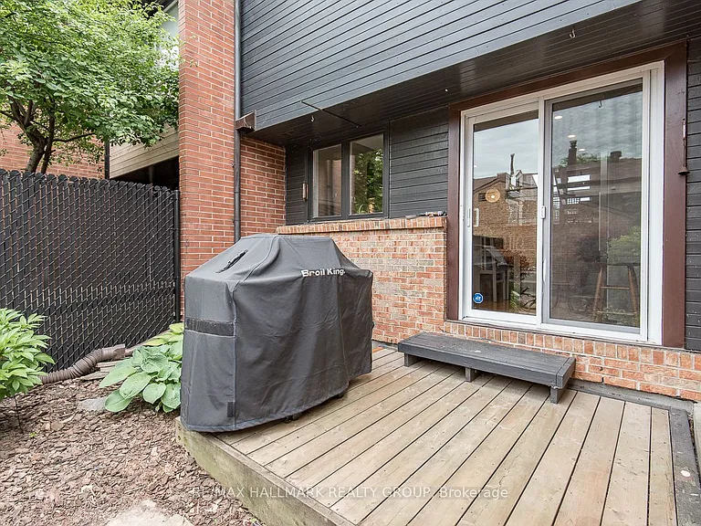 261 Bruyere St — Photo 42