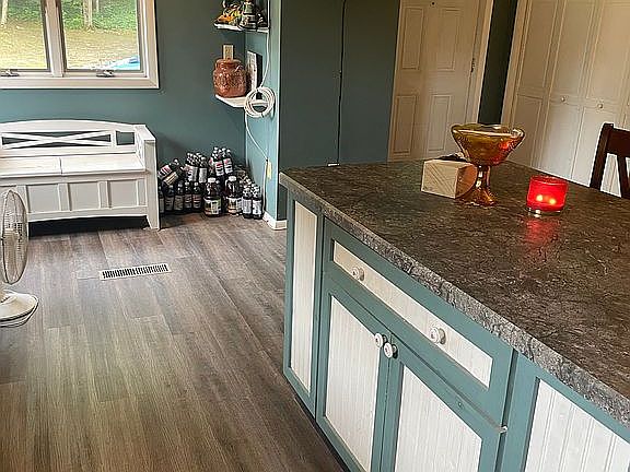 5th image of 11079 State Route 22