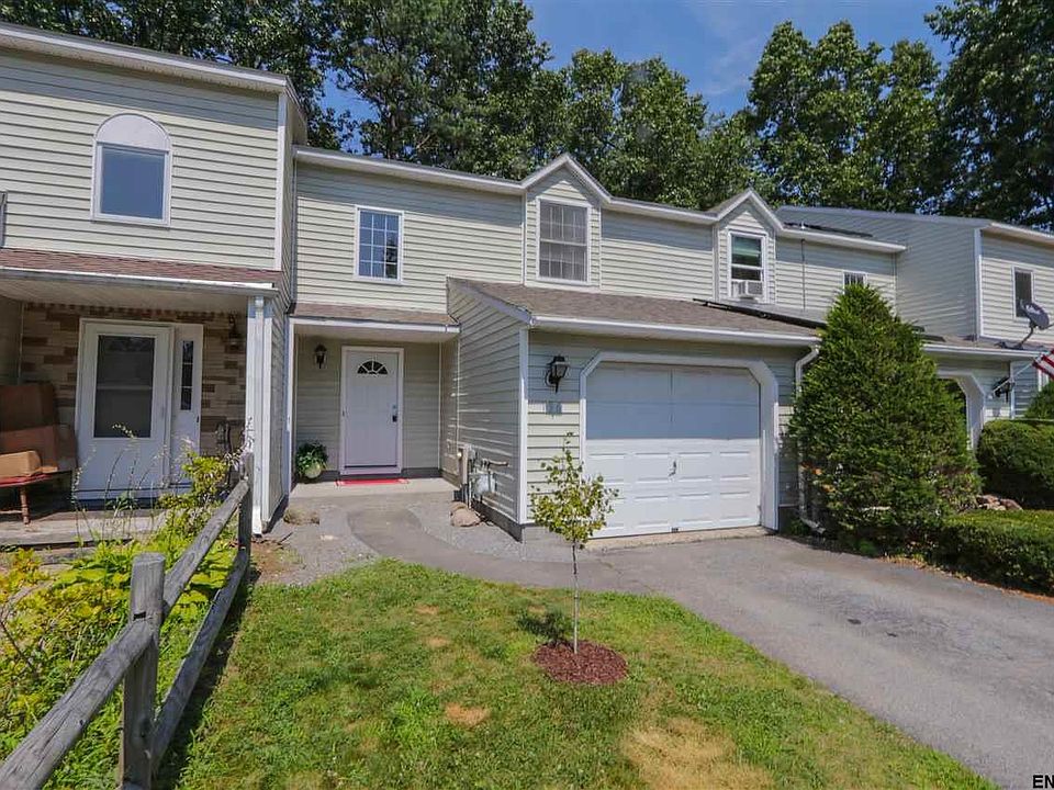 1st image of 136 Deer Run Dr