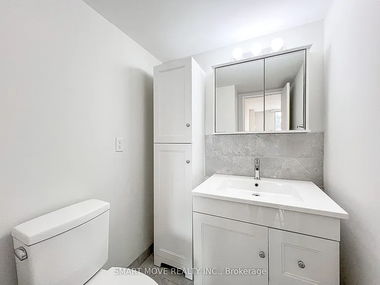 1300 Mississauga Valley Blvd #303 — Photo 15