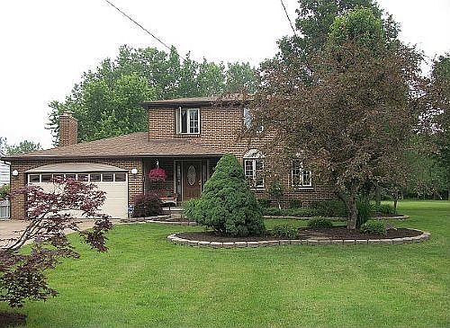 2nd image of 941 Ruie Rd