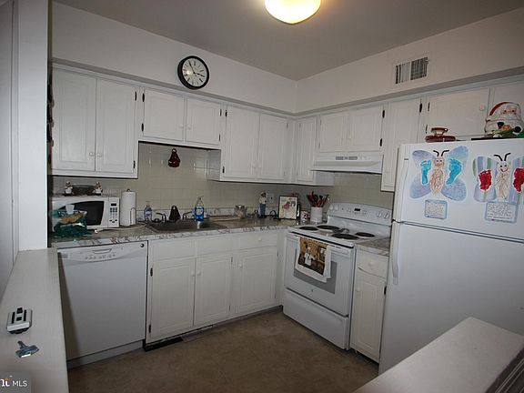 4th image of 5200 Hilltop Dr APT Y26