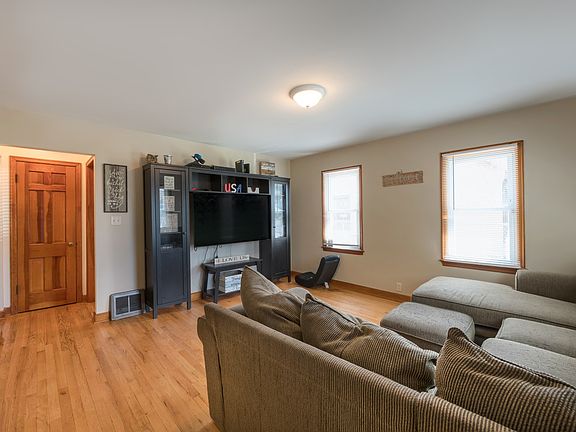 4th image of 416 Highland Ave