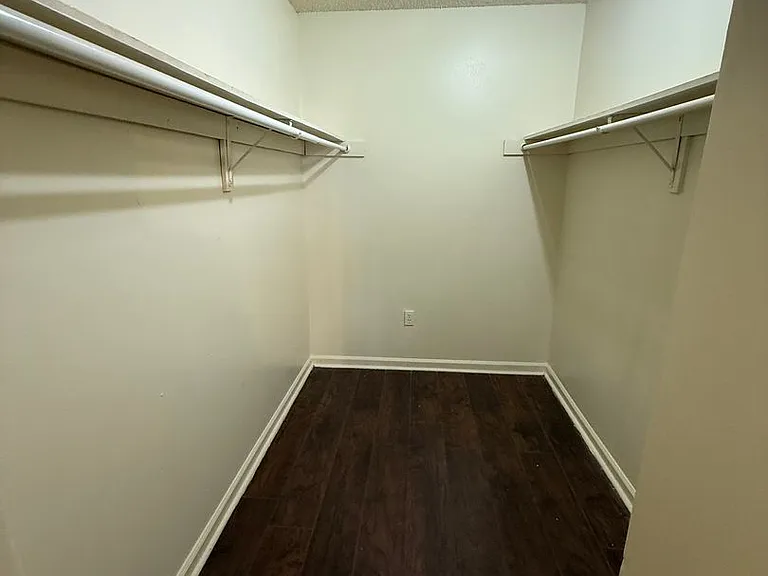 8216B Governor Dr — Photo 4