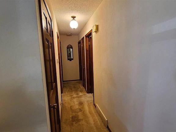 3rd image of 4644 Bridlewood Dr