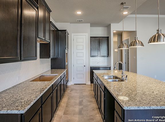 4th image of 12319 Merritt Villa