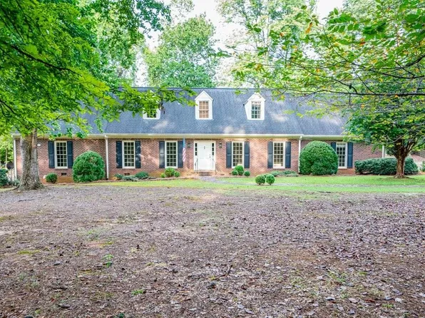 593 N Saint Marys Ln NW, Marietta, GA 30064