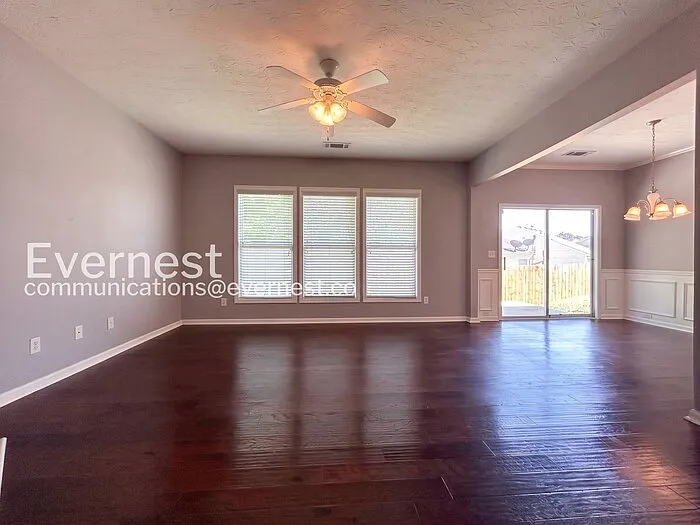 729 Mountain Laurel Dr — Photo 10