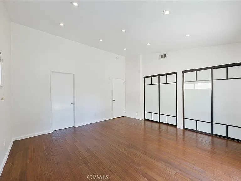 22951 Austin St — Photo 40