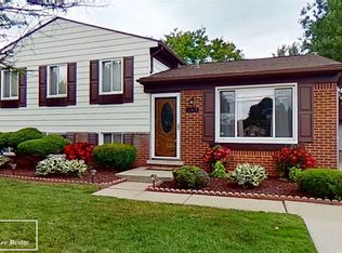 12419 Canal Rd, Sterling Heights, MI 48313