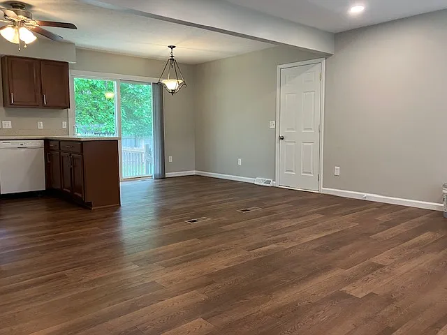 451 Robinhood Dr — Photo 31