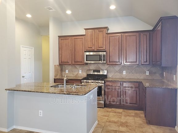 5th image of 286 Blackhaw Dr