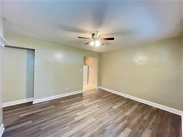 1 bed, 1.0 bath, 425 sqft, $875 — Photo 2