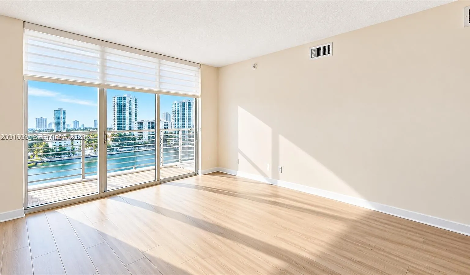 One Miami East Condo — Photo 1