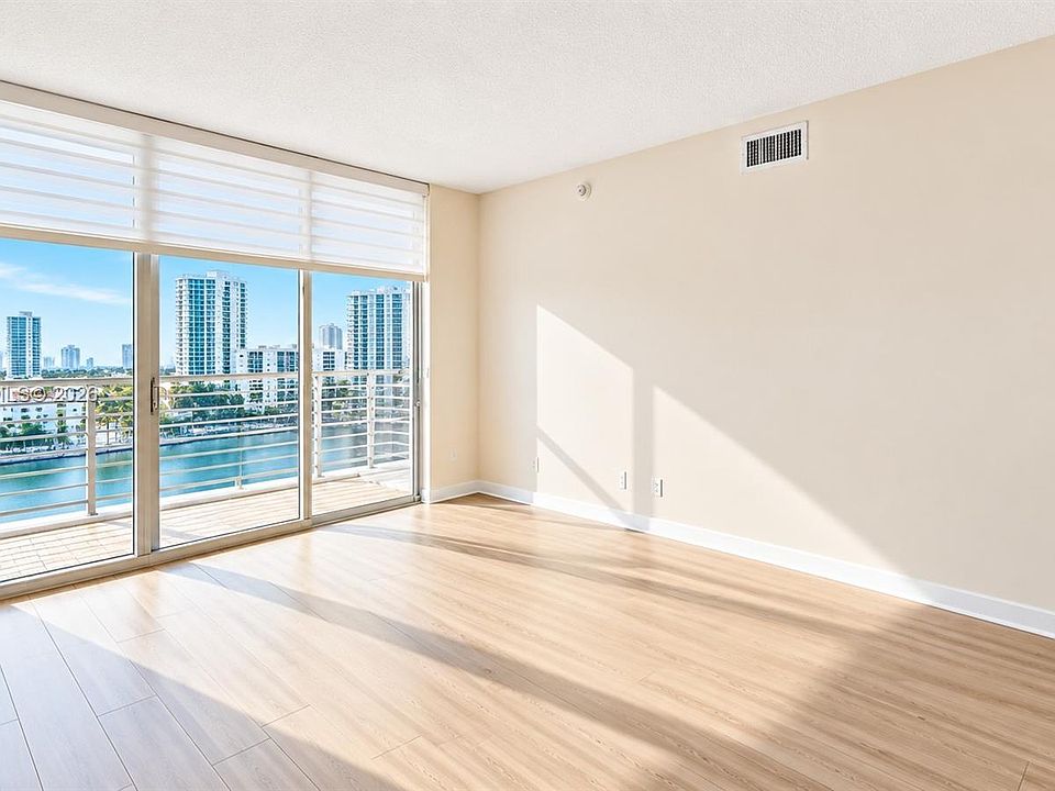 1st image of 335 Biscayne Blvd #1601