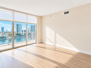 335 Biscayne Blvd #1601, Miami, FL 33131