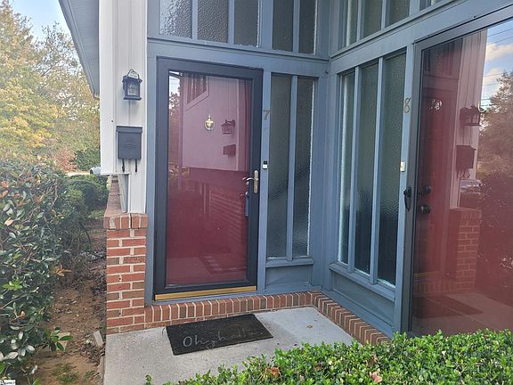 2nd image of 7 Briarcreek Pl