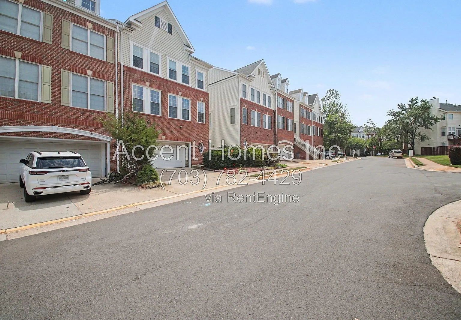 3 bed, 2.5 bath, 2020 sqft, $3,300 — Photo 2