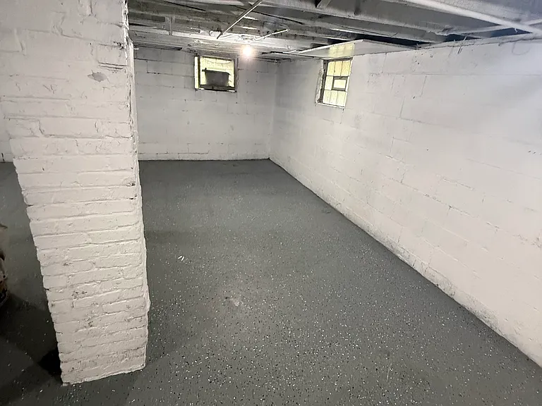963 Lane St — Photo 17