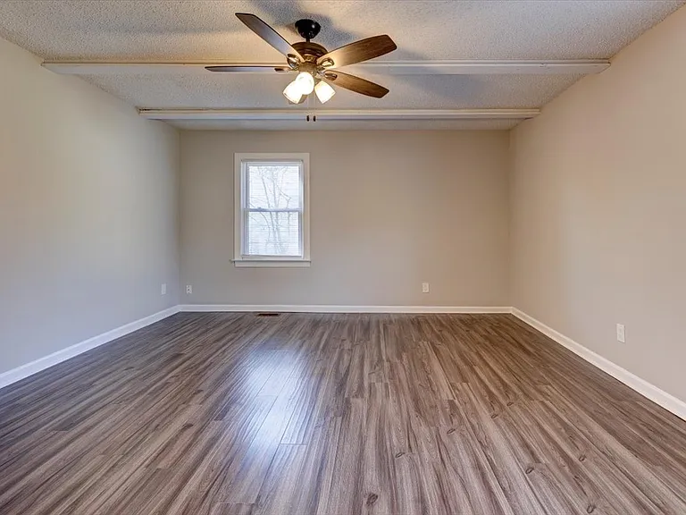 1242 Fordham Rd — Photo 35