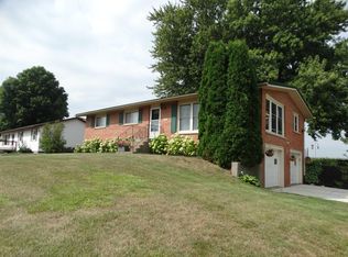 1204 2nd St NW, Waukon, IA 52172