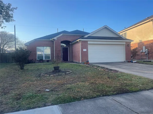 1903 Manor Dr, Baytown, TX 77521