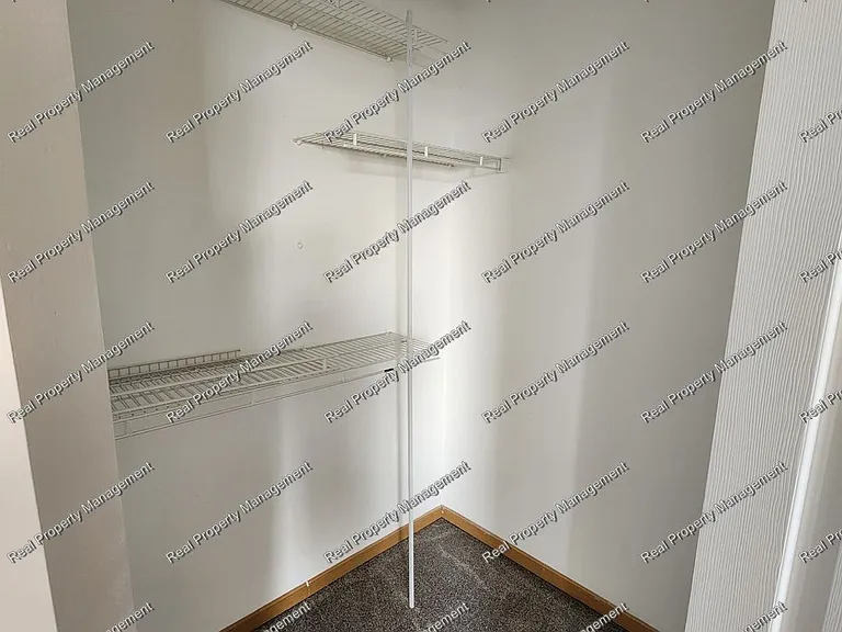 10704 Pike St — Photo 13