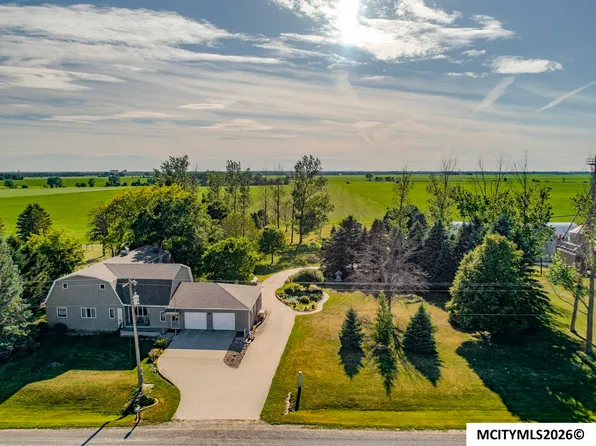 20688 Spruce Ave, Mason City, IA 50401