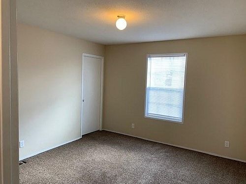 5th image of 25244 Carmel St