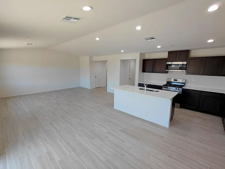 485 Palomino Ct — Photo 8