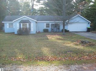 9136 Richfield Ct, Saint Helen, MI 48656