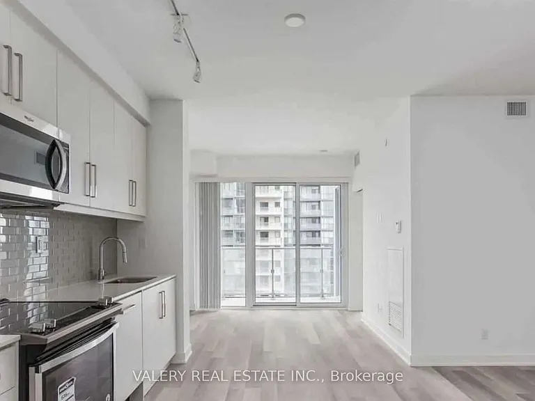 5180 Yonge St #1110 — Photo 1