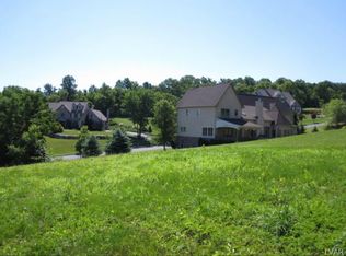 1470 Jakes Pl, Hellertown, PA 18055