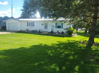 155 Ln 750 Snow Lk, Fremont, IN 46737