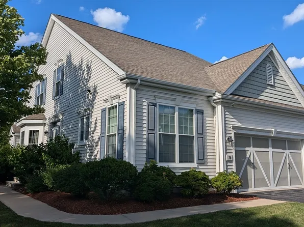 70 Kendall Ct Unit 70, Bedford, MA 01730