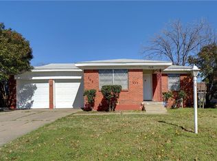 709 Tanglewood Dr, Hurst, TX 76053