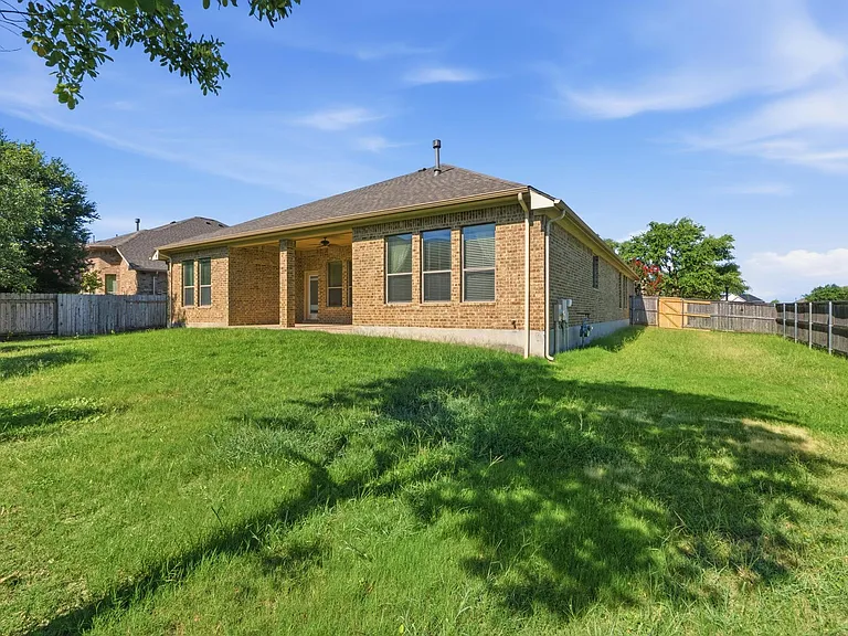 2508 Hilltop Divide Ln — Photo 40
