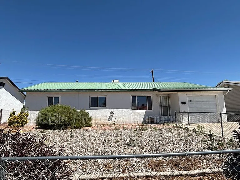2620 Mossman Dr — Photo 1