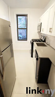 Rented by Link NY Realty | media 22