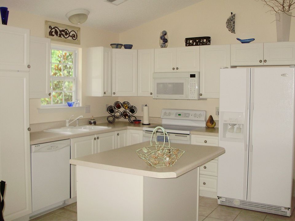 2nd image of 502 Crescentwood Ct