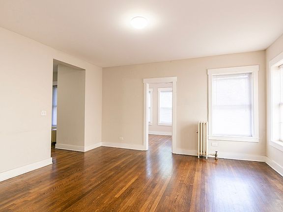 2nd image of 1662 W Farwell Ave APT 2S