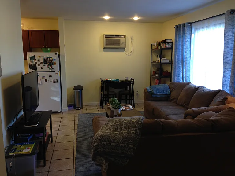 714 5th Ave — Photo 10