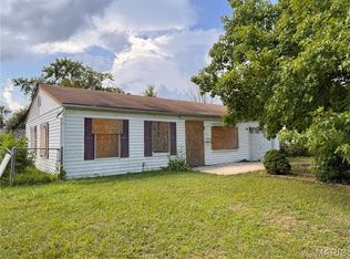 721 Saint Barbara Ln, Cahokia, IL 62206
