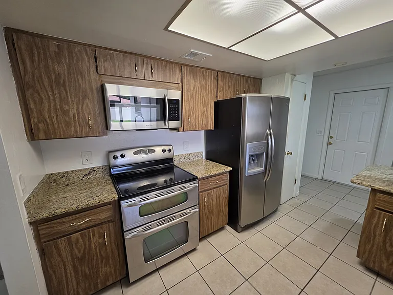 618 Banderas Ave — Photo 8