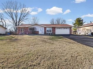 3653 Gail Dr, Imperial, MO 63052