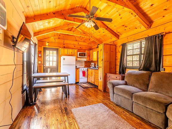 2nd image of 28 Cabin Row