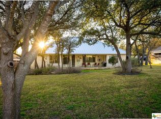 1905 Diamond Ridge Dr, Lampasas, TX 76550