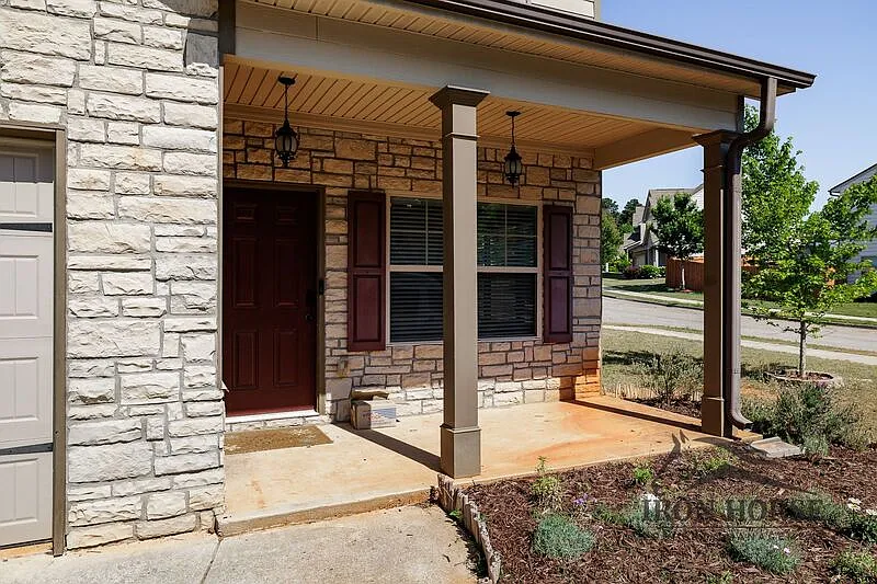 4 bed, 3.0 bath, 2277 sqft, $2,500 — Photo 3