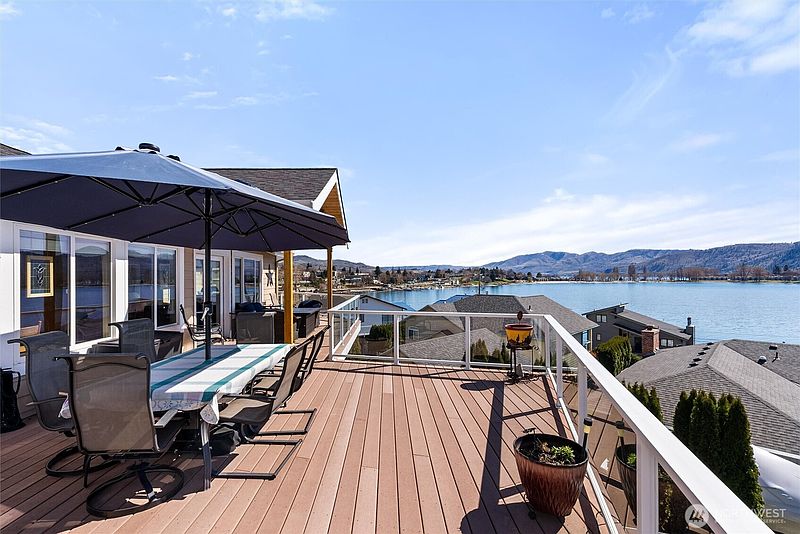 4th image of 563 Topaz Place